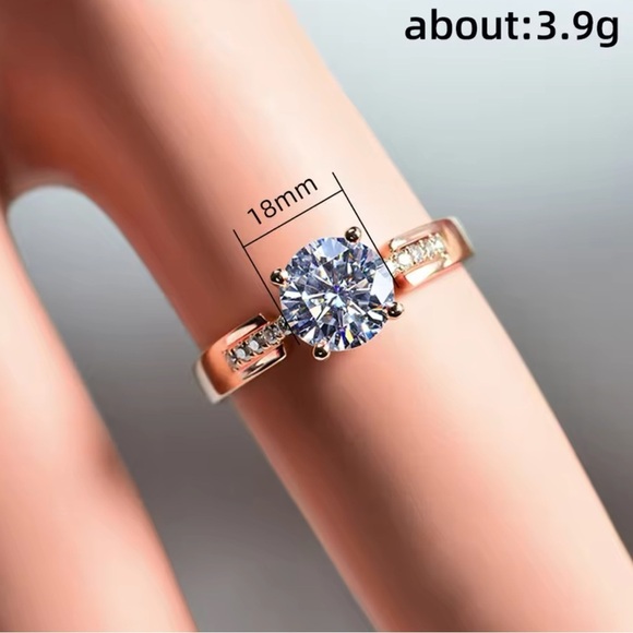 NWT Silver Round Stone Dainty Wedding Ring - Picture 5 of 5